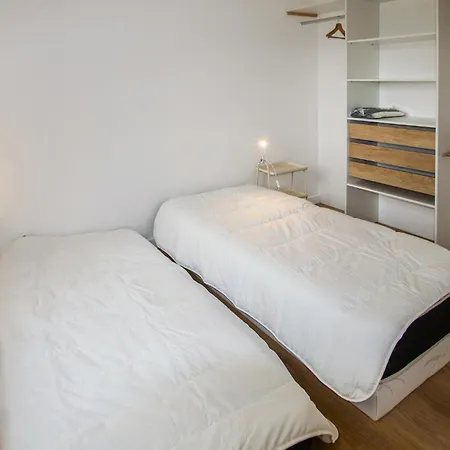 Pet Friendly In With Kitchen Holiday home